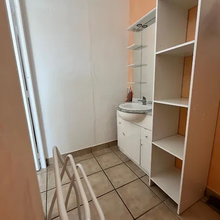 Apartamento Studio 170M Plage De Sable, Clim & Parking