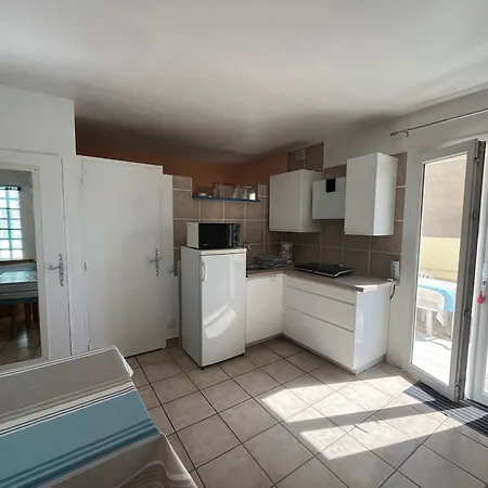 Studio 170M Plage De Sable, Clim & Parking Διαμέρισμα *